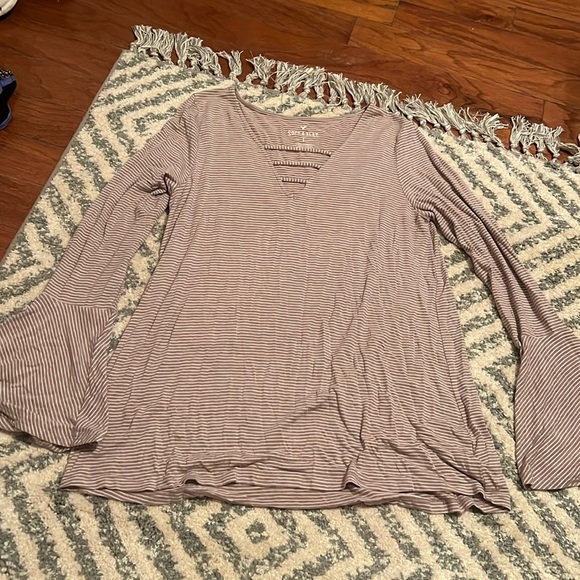 Tops 3/$12 bundle - Picture 1 of 2
